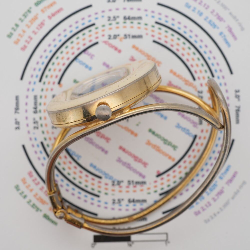 Vintage Geneva 17 Jewels Mechanical Cuff Watch - Gold Tone - 1960s/1970s Boho - Picture 6 of 9